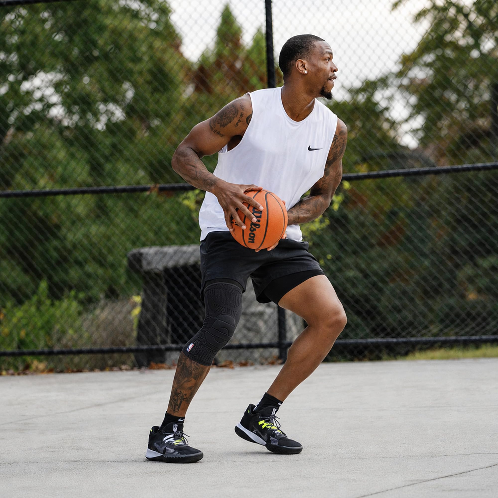 bauerfeind-sports-knee-support-nba-genouill-re-blanche-taille-xs image 7